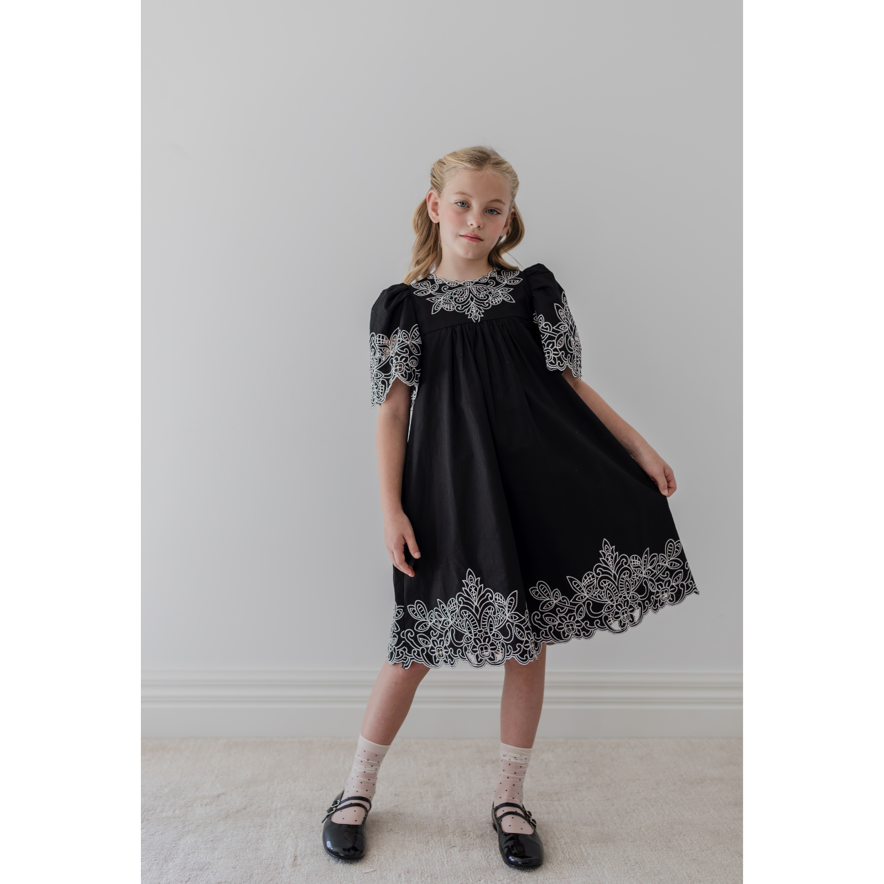 Petite Amalie Black/Cream Cut Out Linen Cotton Dress